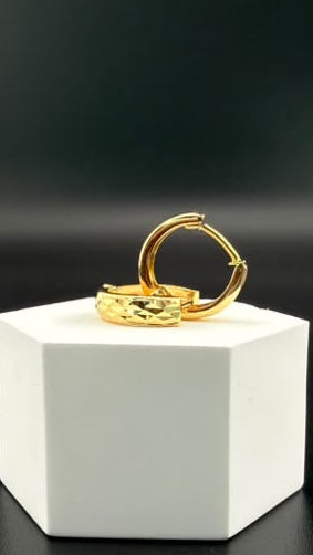Italian Gold Huggie Hoops 18k.